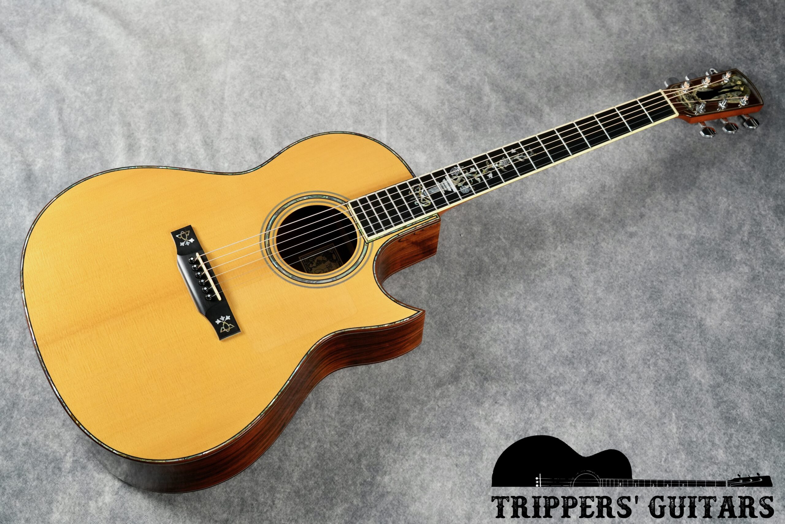 Larrivee C-10 30th Anniversary (1997) - Trippers' Guitars